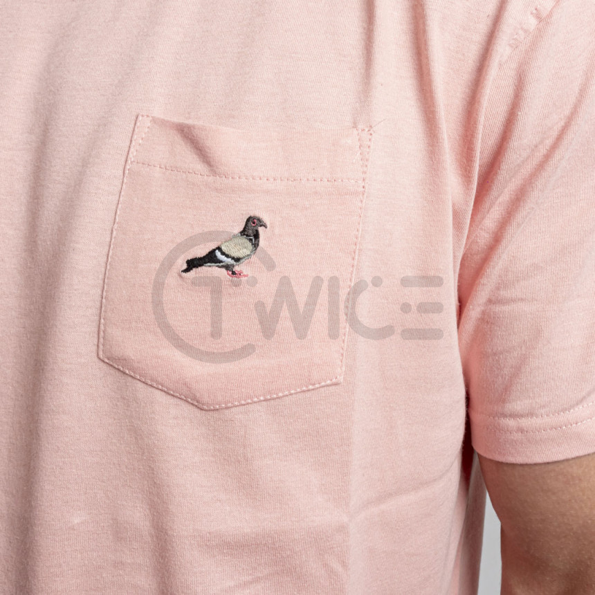 Różowa T -KIRT Staple Pigeon Kieszeń do mycia odzieży